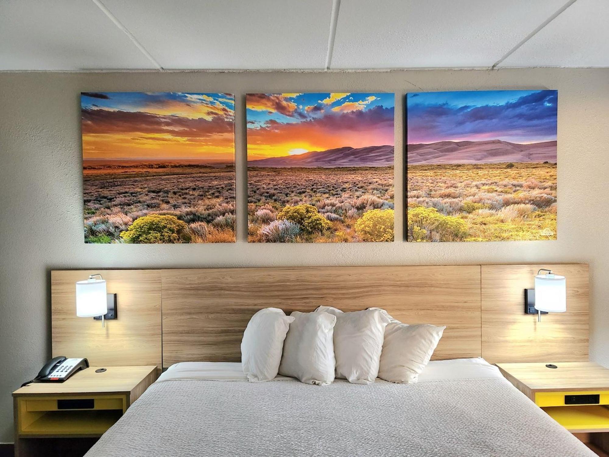 Days Inn By Wyndham Houston Exteriér fotografie