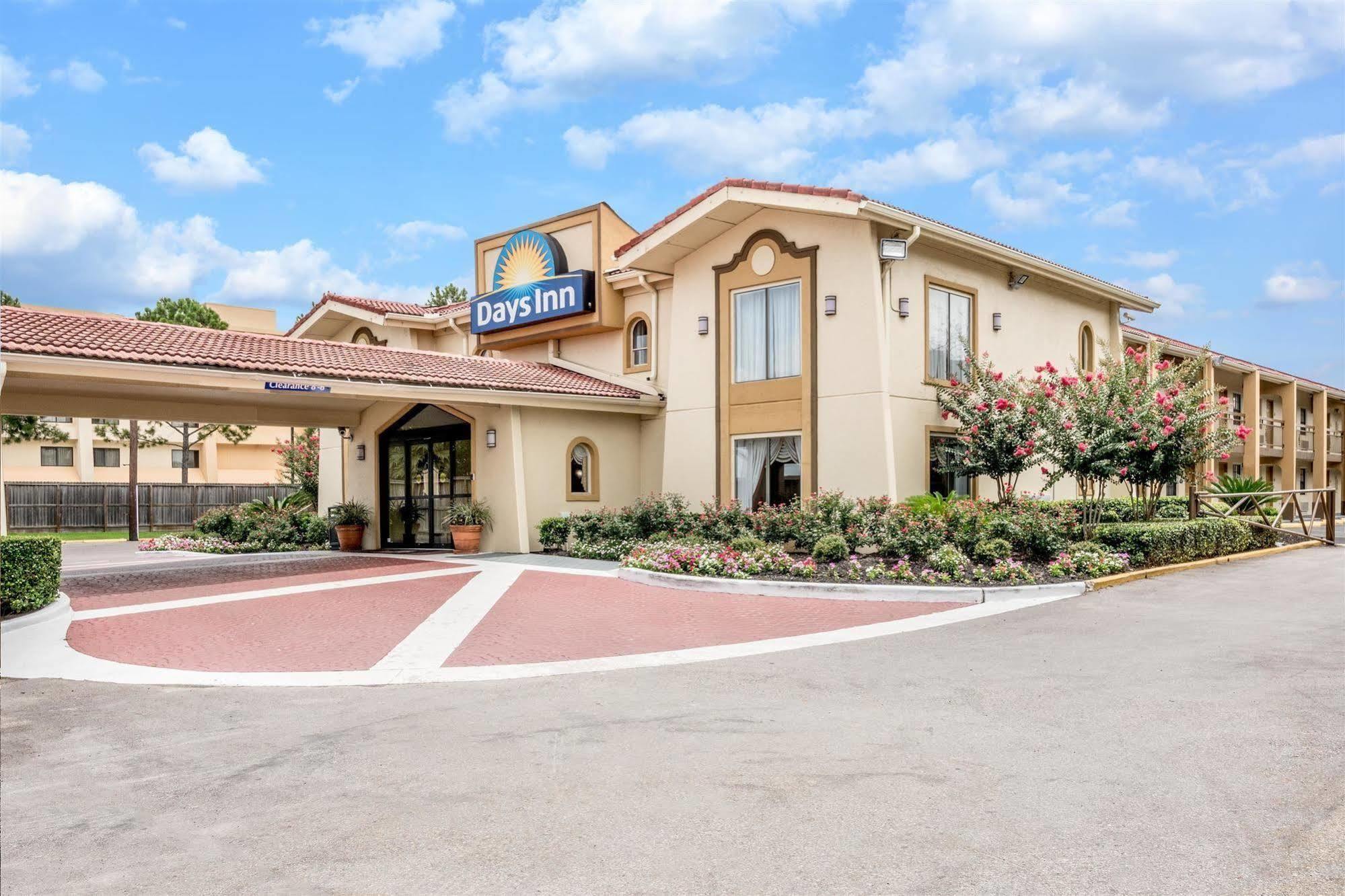 Days Inn By Wyndham Houston Exteriér fotografie